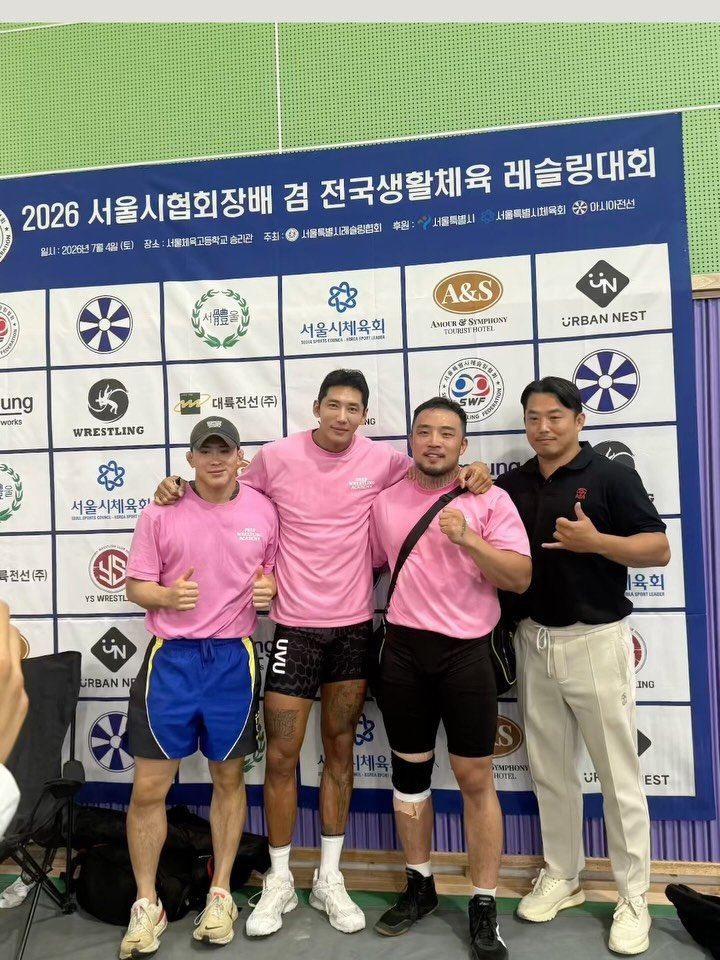 rico_9c 게시물 이미지: .
레슬링 첫 도전기. 🤼‍♂️

승리도, 패배도 모두 경험했던 하루.
이기는 법도...