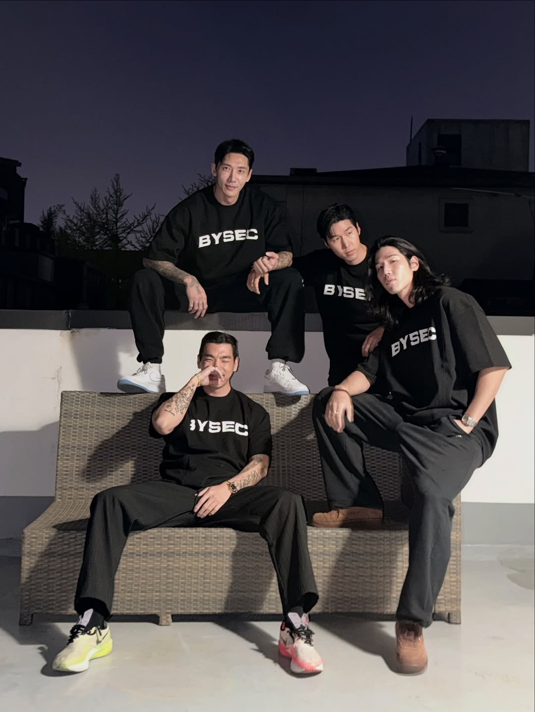 Photo shared by 🇰🇷KUHYUNHO/구현호/ 具贤皓 on April 17, 2026 tagging @sexypapa_, @juunssang, and @mooxssang. May be an image of sportswear, sweatpants and text that says 'BYSEC BISE B SE BYSES BYSER 3YSEC 海小'.