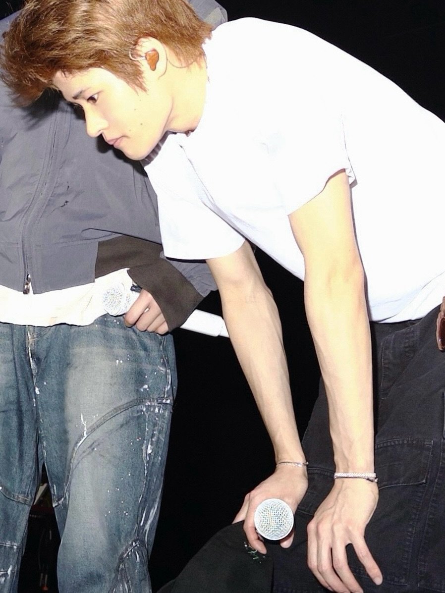 Photo by RIIZE on March 30, 2026. May be an image of one or more people, bangs and text.