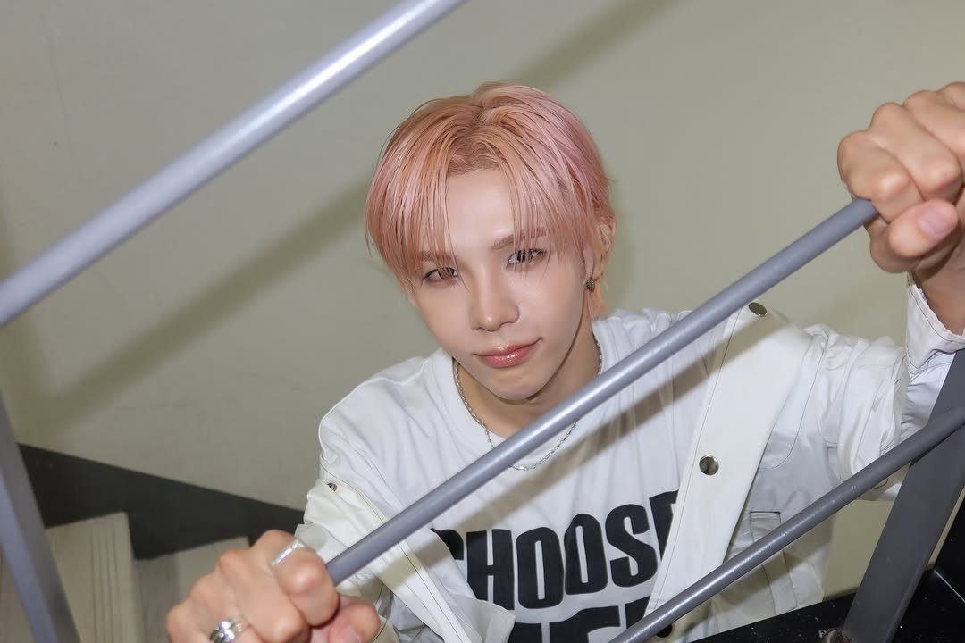 riize_official 게시물 이미지: 대기중 

#RIIZE #라이즈
#RISEandREALIZE
#dyd #RIIZE_dyd