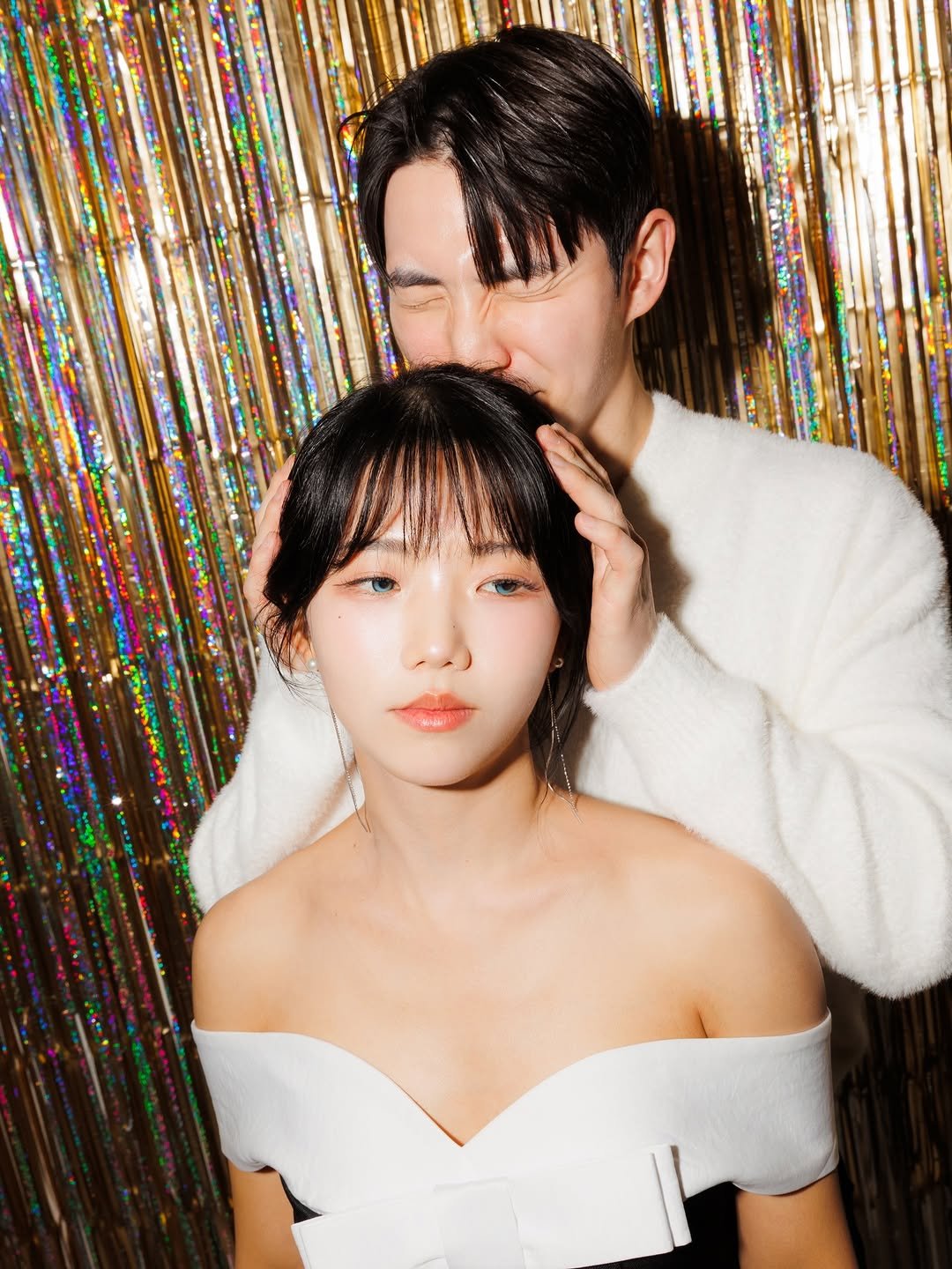 Photo by 선재업고(못)튀어 in 따뜻한 연말 with @leewoo.96, @yucaearin1105, and @sunli__fe. May be an image of one or more people, makeup, hair, dress and text.