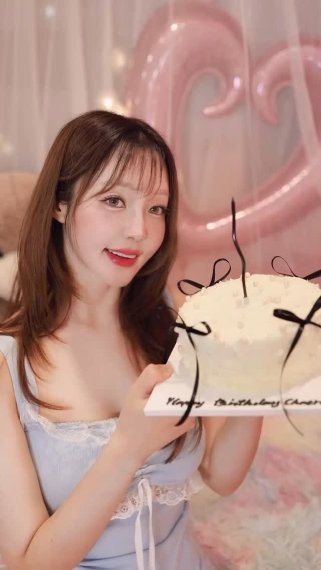 rinz___xx 게시물 이미지: 𝘾𝙝𝙖𝙚𝙧𝙞𝙣’𝙨 𝘽𝙞𝙧𝙩𝙝𝙙𝙖𝙮💖
생일 지났는데 뒤늦게 올리기💜
축하해주셔서 다들 고마워요옹🎂🎂✨