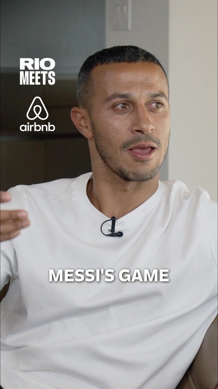 rioferdy5 게시물 이미지: What’s it like to play with Messi? 
“YOU DON’T...