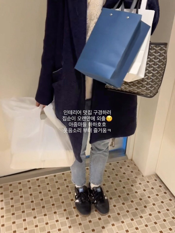 ritta__home 게시물 이미지: 어제는 인테리어 맛집이라고 소문난 지인 집에 다녀왔어요.
집순이인 제가 “가야지~...