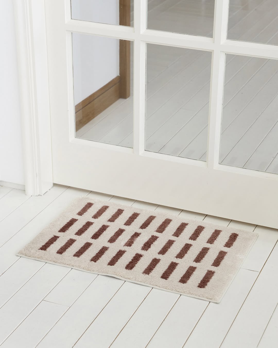 Photo by RITTEN 리튼 on September 05, 2025. May be an image of welcome mat, bathmat, carpet and text.