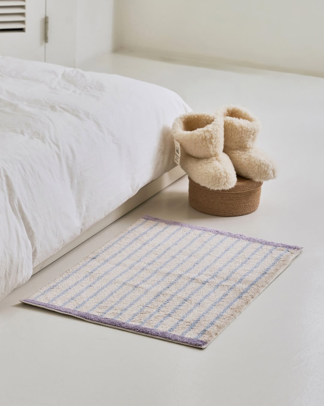 Photo by RITTEN 리튼 on February 13, 2026. May be an image of bathmat, carpet and text.