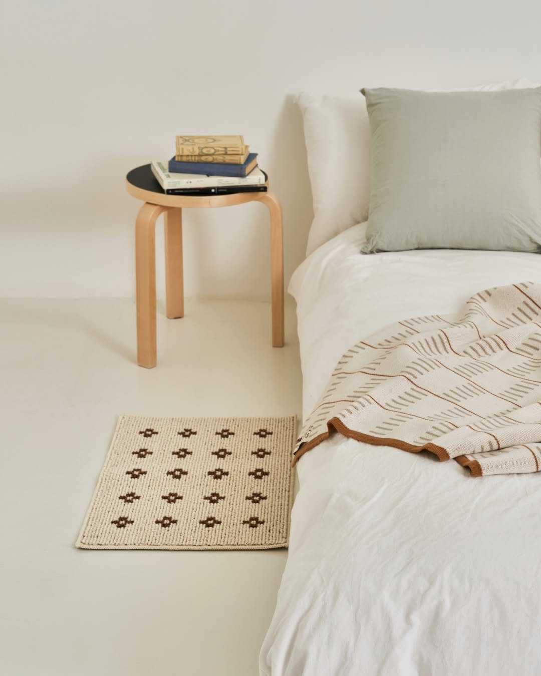 Photo by RITTEN 리튼 on January 28, 2026. May be an image of bed, carpet, mattress, bedroom and text.