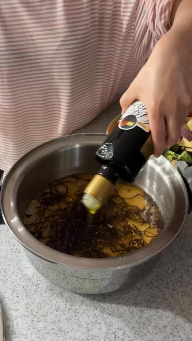 riwon_home 게시물 이미지: 저 원래 밥에 뭐 넣고 짓는거 좋아라 하는데
시오콘부 밥은 진짜 맛있네요👏👏
따로...