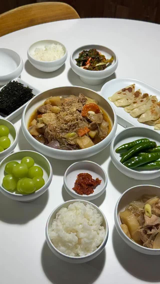 riwon_home 게시물 이미지: 저도 오늘도 내일도 
또 뭐해먹나 고민하는데
매일 같은반찬 같은 메뉴예요😅
...