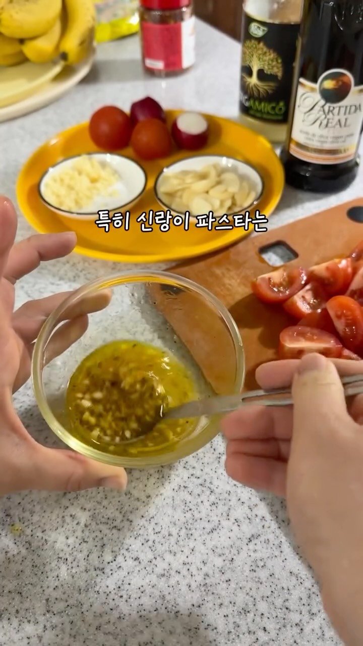 riwon_home 게시물 이미지: 리원이는 친구랑 야구장 가고
오빠랑 둘이 먹는 주말점심
점점 리원이가 엄마, 아빠를...