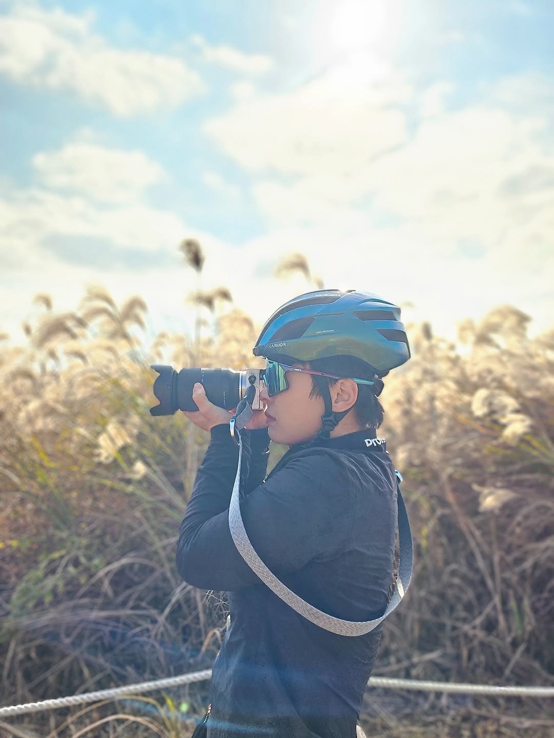 Photo by 검은별 on November 27, 2025. May be an image of bicycle, helmet, binoculars, outdoors and text.