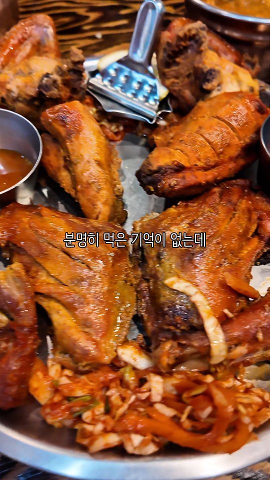 rjungcall 게시물 이미지: 에베레스트 팔럭 퍼니르가 짱이다
세르파 맥주랑 너무 잘 어울림
10시까지 영업하는데...