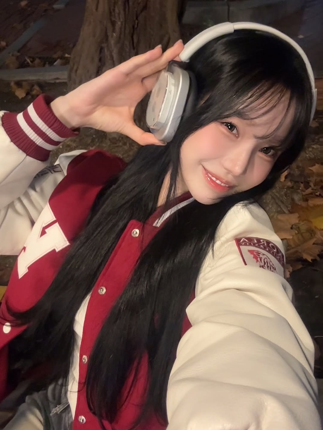 Photo shared by 은방울 on November 26, 2025 tagging @nothing.kr. May be a selfie of parka and text.