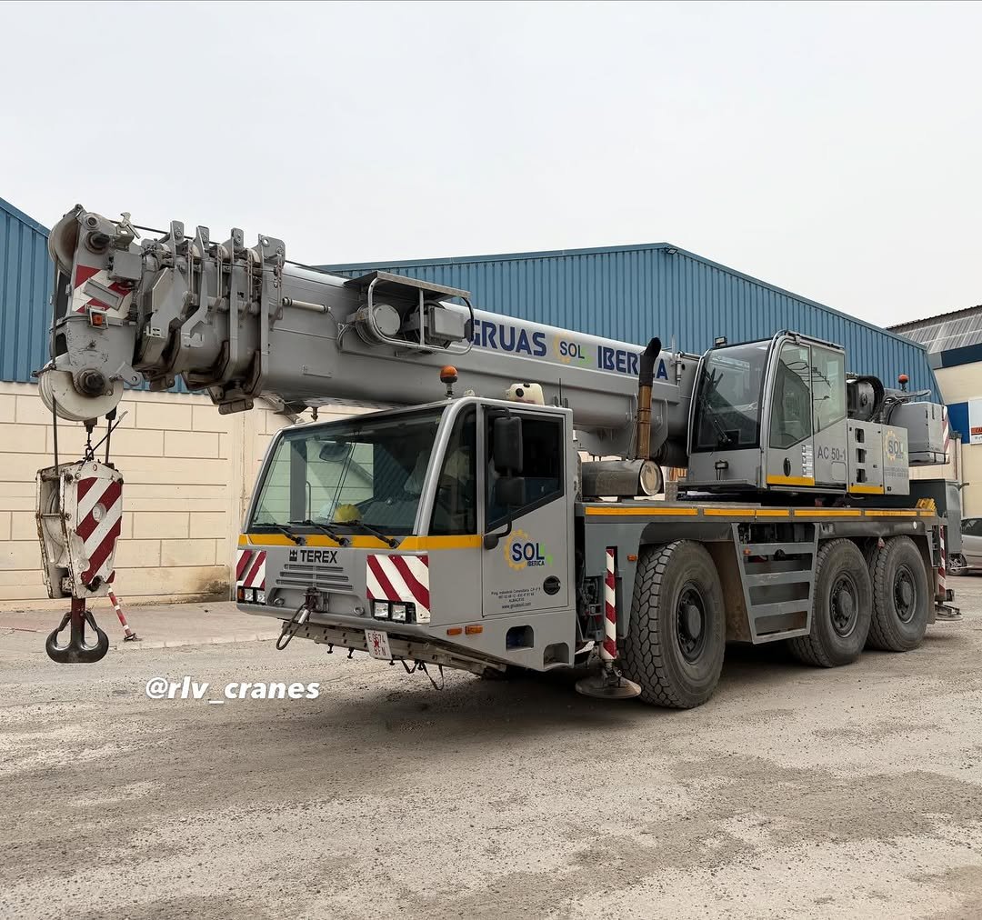 rlv_cranes 게시물 이미지: Terex AC 50

Grúas Sol Ibérica...