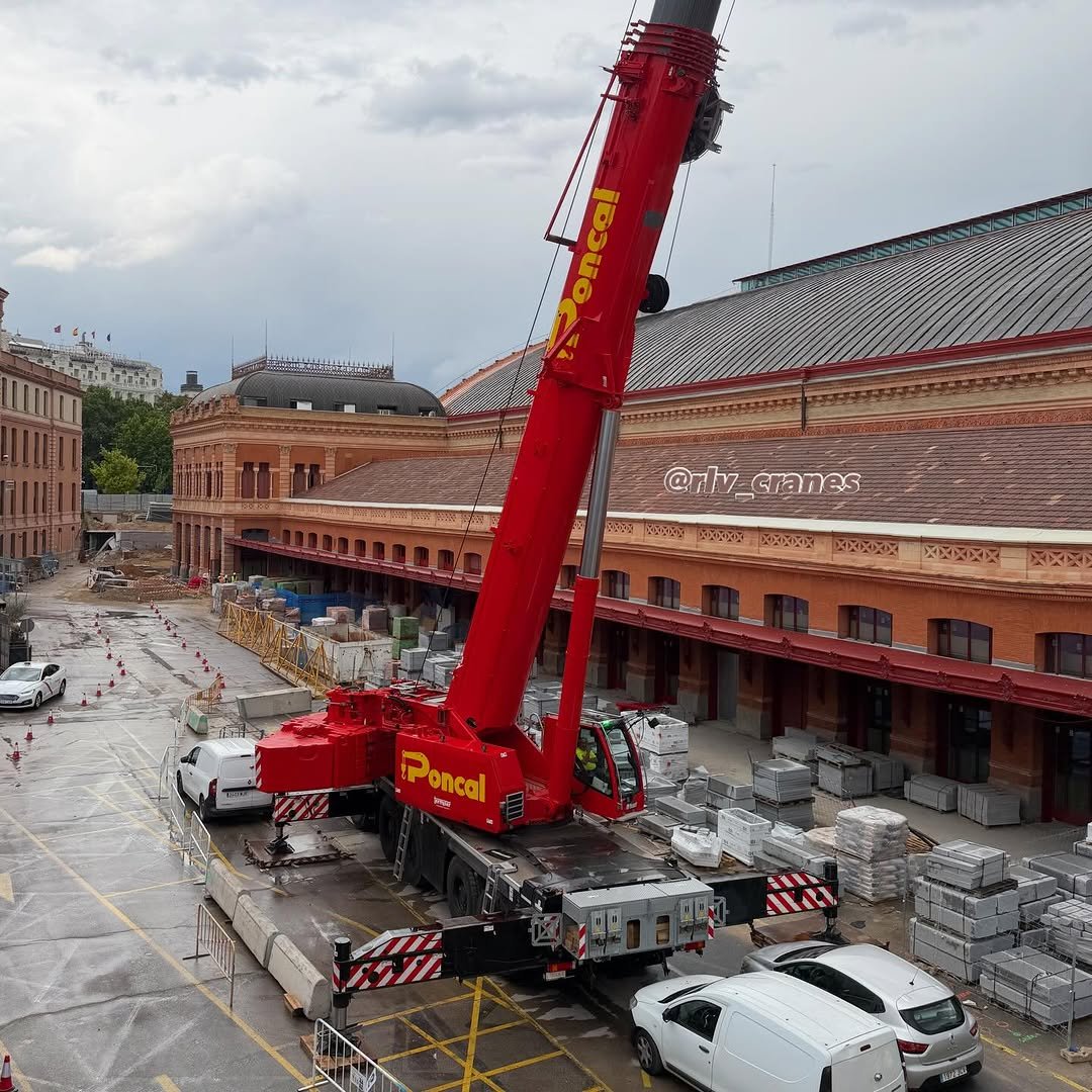 rlv_cranes 게시물 이미지: Liebherr LTM 1300-6.3

Grúas Poncal...