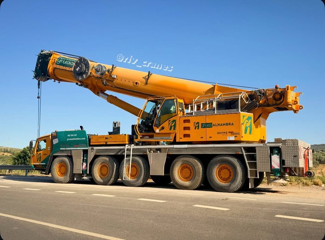 rlv_cranes 게시물 이미지: Grove GMK 5250 L-1

Grúas Alhambra...