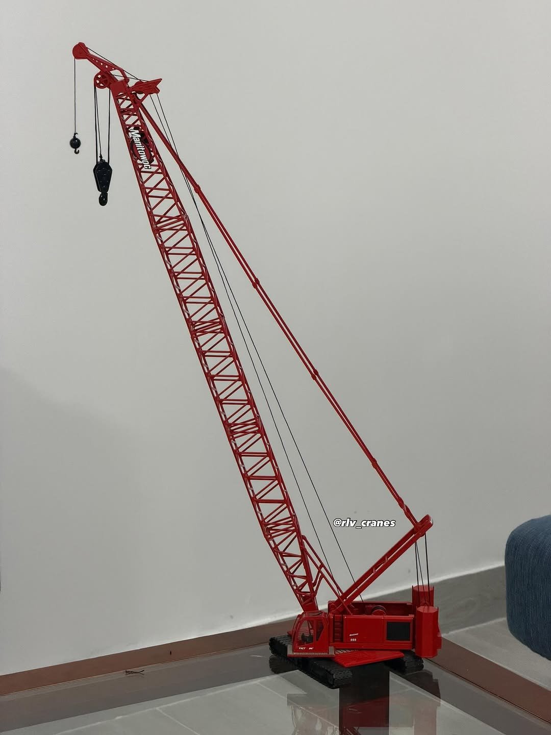 Photo shared by Renato on February 11, 2026 tagging @ccmodelsinc, and @manitowoc_company. May be an image of crane and text that says '@rlv_crane @rlv cranes'.
