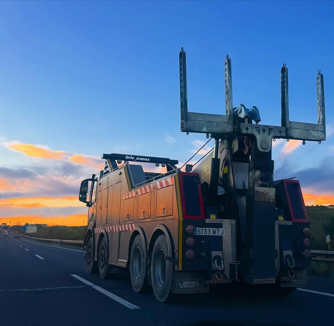 Photo by Renato on February 18, 2026. May be an image of ‎text that says '‎للا שות עלעש criMes । 6133MTJ‎'‎.