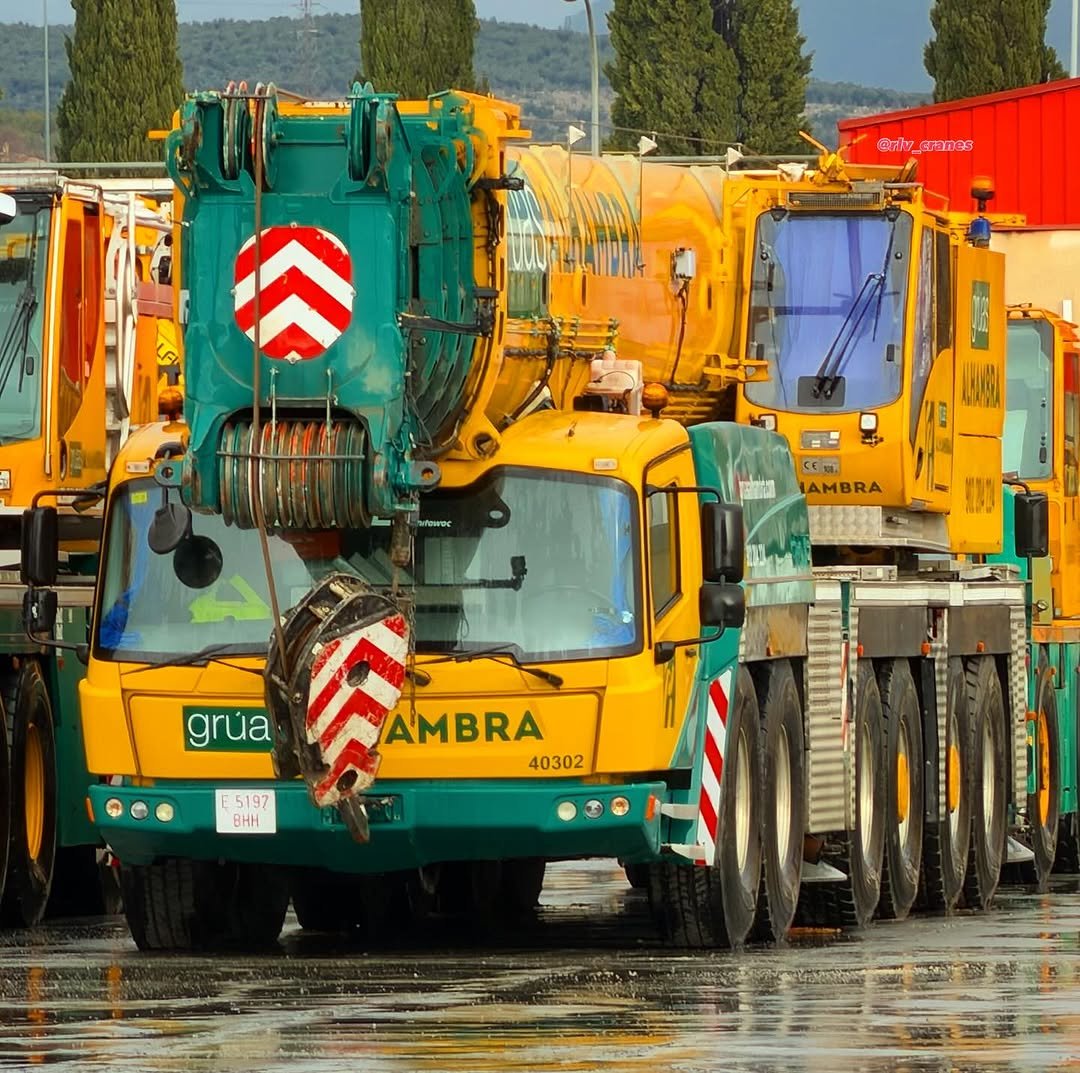Photo shared by Renato on January 04, 2026 tagging @manitowoc_cranes, @grove_mobile_cranes, and @gruasalhambra. May be an image of crane, vehicle and text.