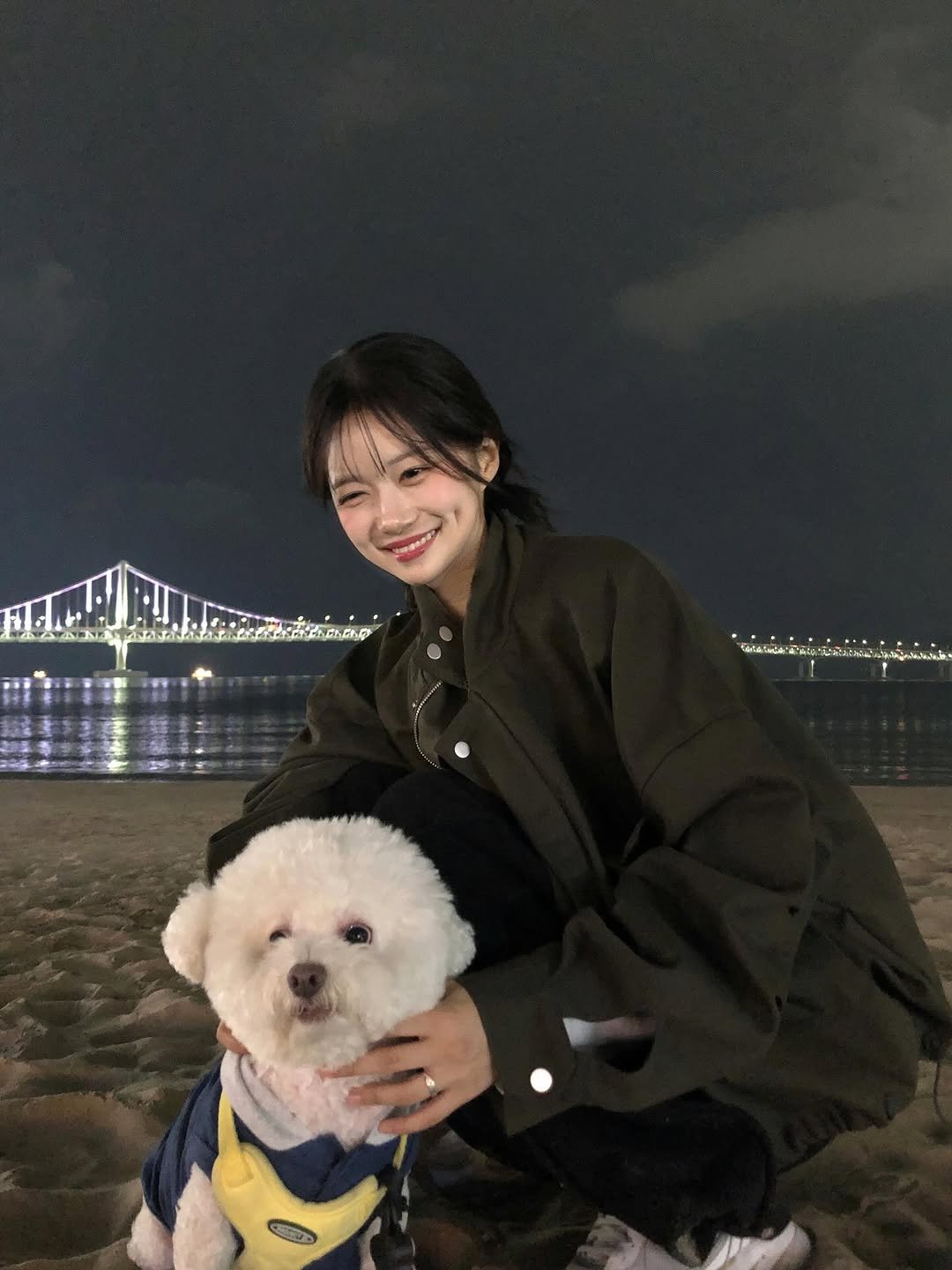 Photo shared by 노정화 on October 09, 2025 tagging @dayroze_official, and @ro.gooleum.