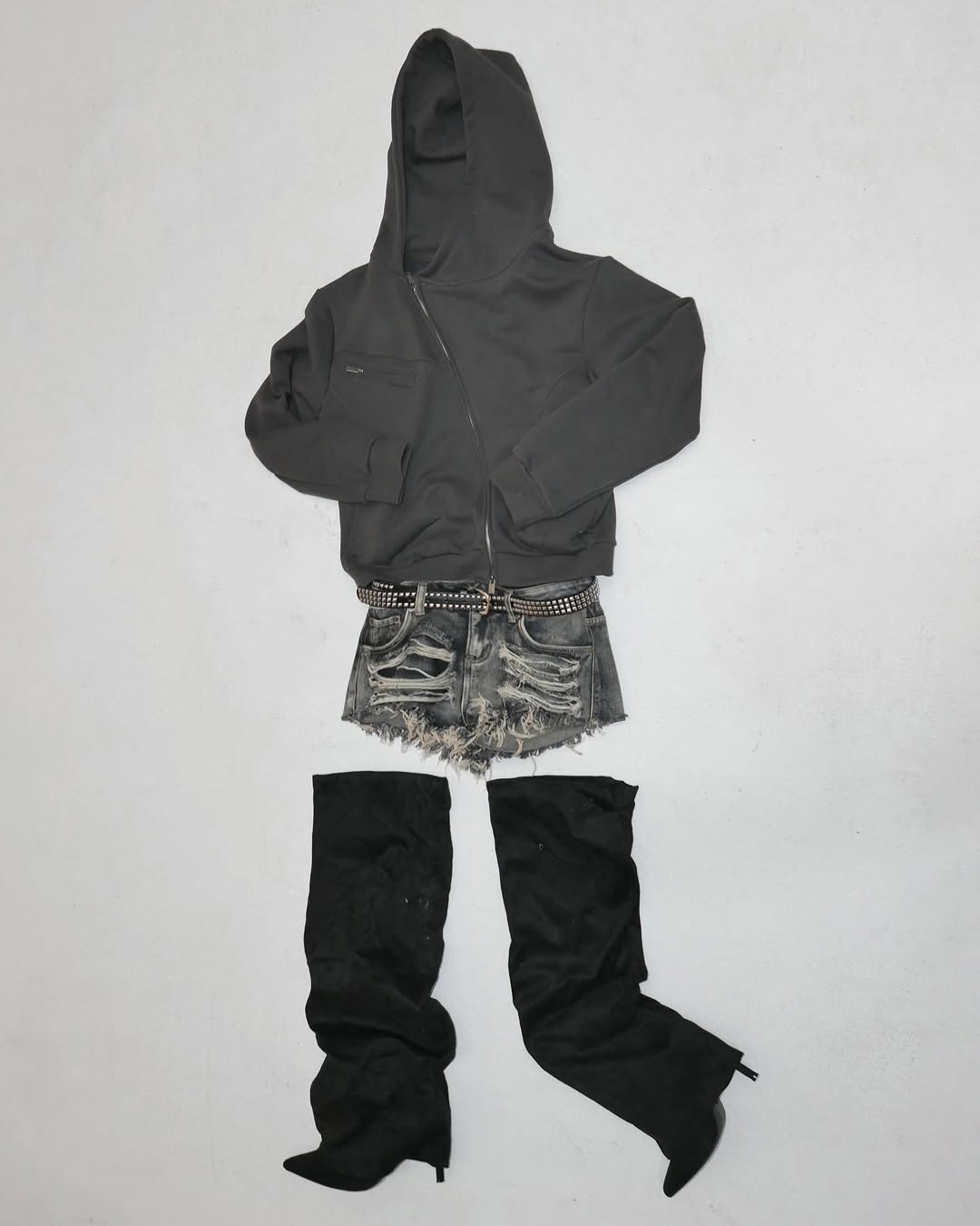 Photo by ROCKCAKE on February 08, 2026. May be an image of drawstring, jacket, parka and text.