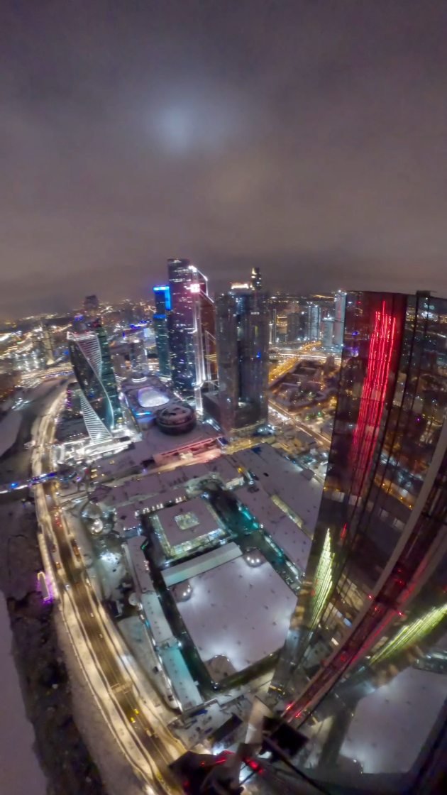 rodionlorax 게시물 이미지: На крыше 300-метрового небоскёеба Москва-Сити