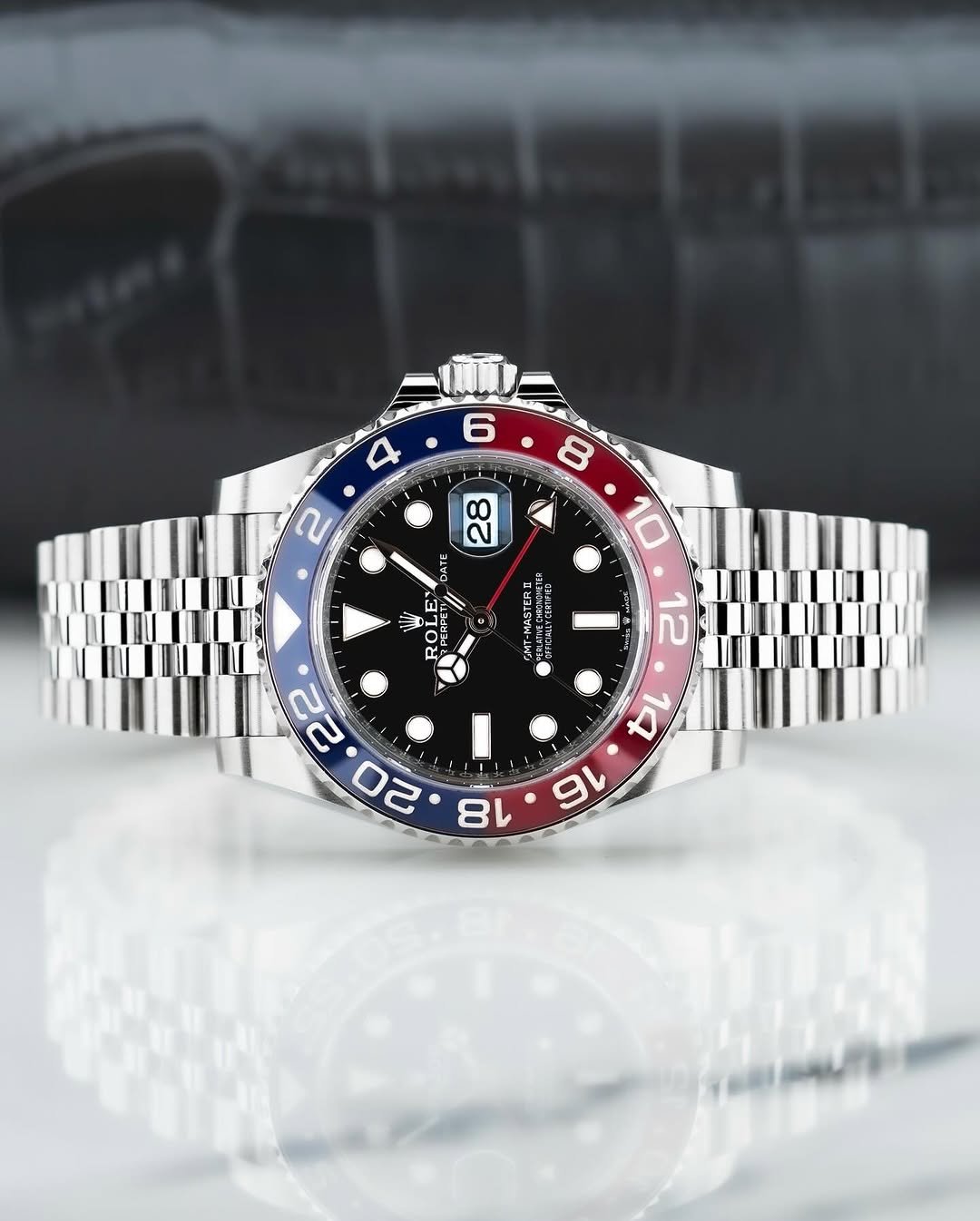 rolexworld_ 게시물 이미지: The recently discontinued GMT Master II...