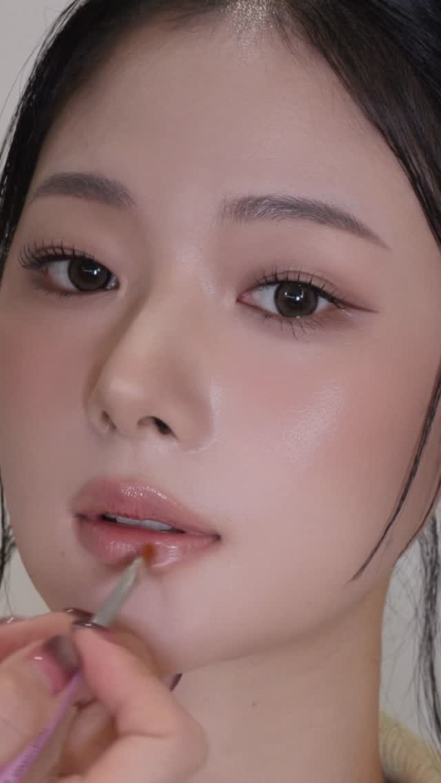 rollingjay_onymakeup 게시물 이미지: 색보정 없이 너티립 필승조합 🥜🤎

#makeup ...