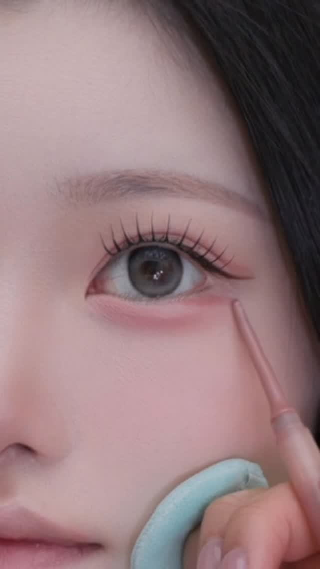 rollingjay_onymakeup 게시물 이미지: 똥똥 애교살 정보 싹다가져옴 ~❥ !

• 컨실러대용 프라이머...