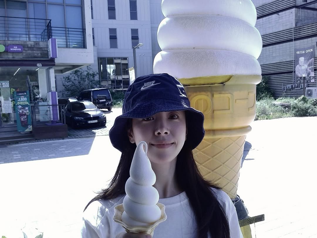 Photo by Han jimin 🫧 on September 14, 2025. May be an image of gelato, ice cream and text.