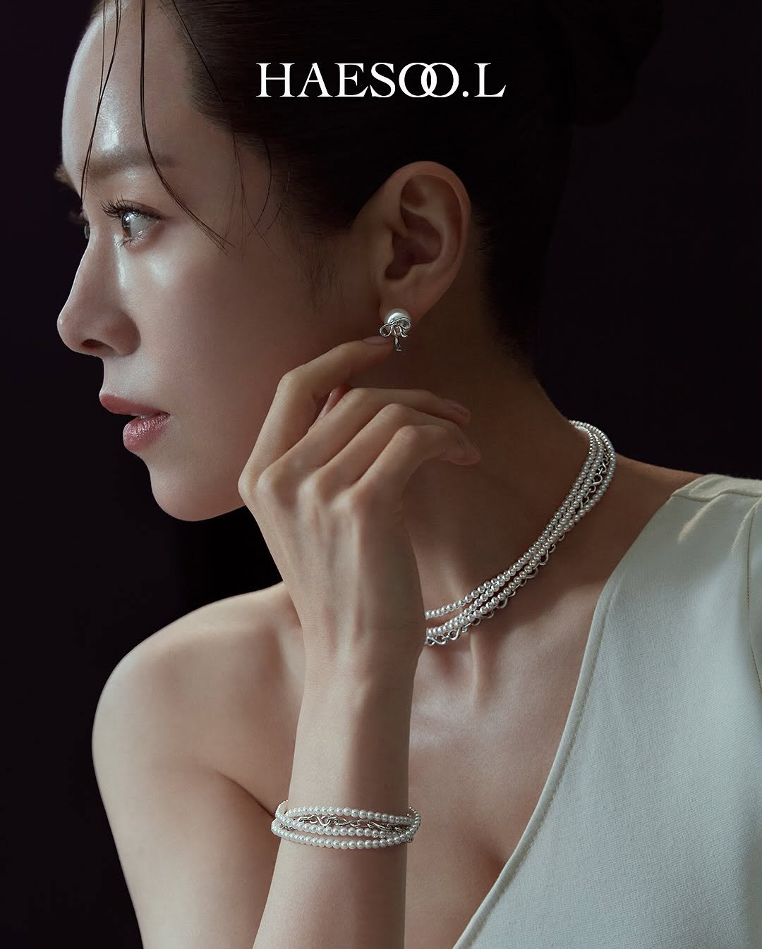 Photo shared by Han jimin 🫧 on September 11, 2025 tagging @halolee7, @hhy6588, @ahnjooyoung_, @haesoo.l, and @artist_sunghee. May be an image of jewelry and text that says 'HAESOO.L ዕንን'.