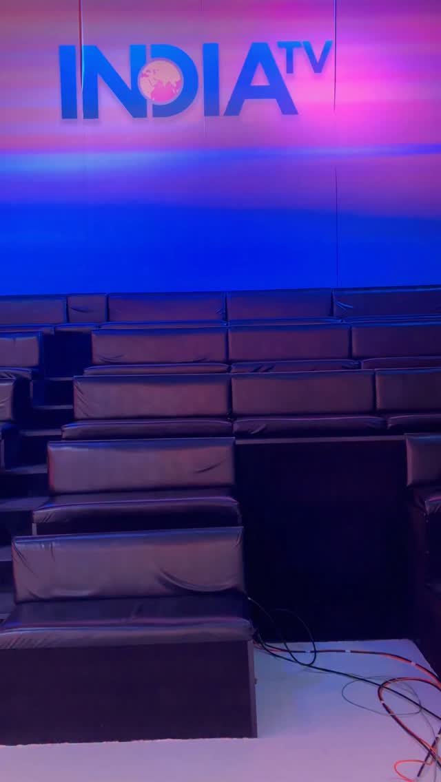 romita_tiwari_17 게시물 이미지: Shakira vs Patola 🤓😍