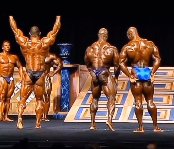 ronniecoleman8 게시물 이미지: The 1998 Mr Olympia PoseDown Battle