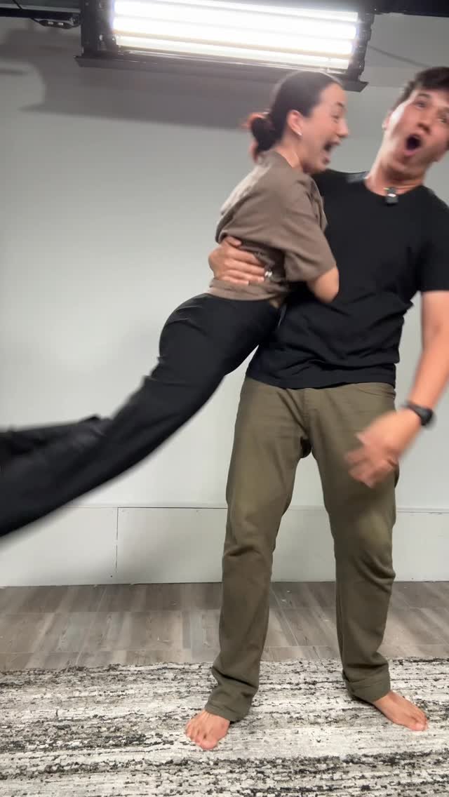ronronfam 게시물 이미지: I think we did it right? What do you think? 🤭