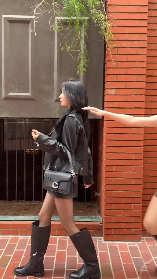 rora.babymonster 게시물 이미지: I love your bag 👜😝

#BABYMONSTER #베이비몬스터 #ASA...