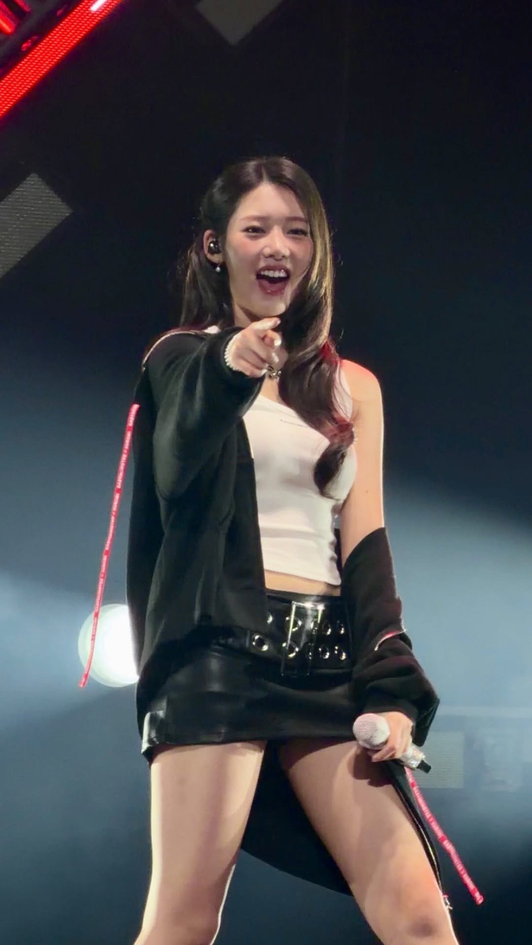 roras.babymonsters 게시물 이미지: :

BABYMONSTER “LOVE MONSTERS” ASIA FAN...