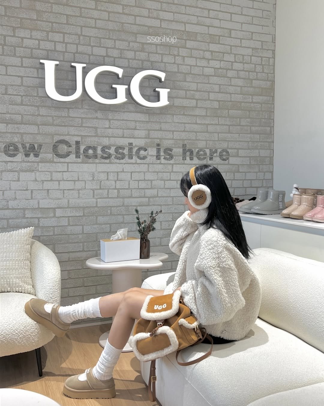 Photo by 로로커넥트 대표 | 문지우 on October 29, 2025. May be an image of boots, fur and text that says 'ssoshop UGG Classicis is here UGo'.
