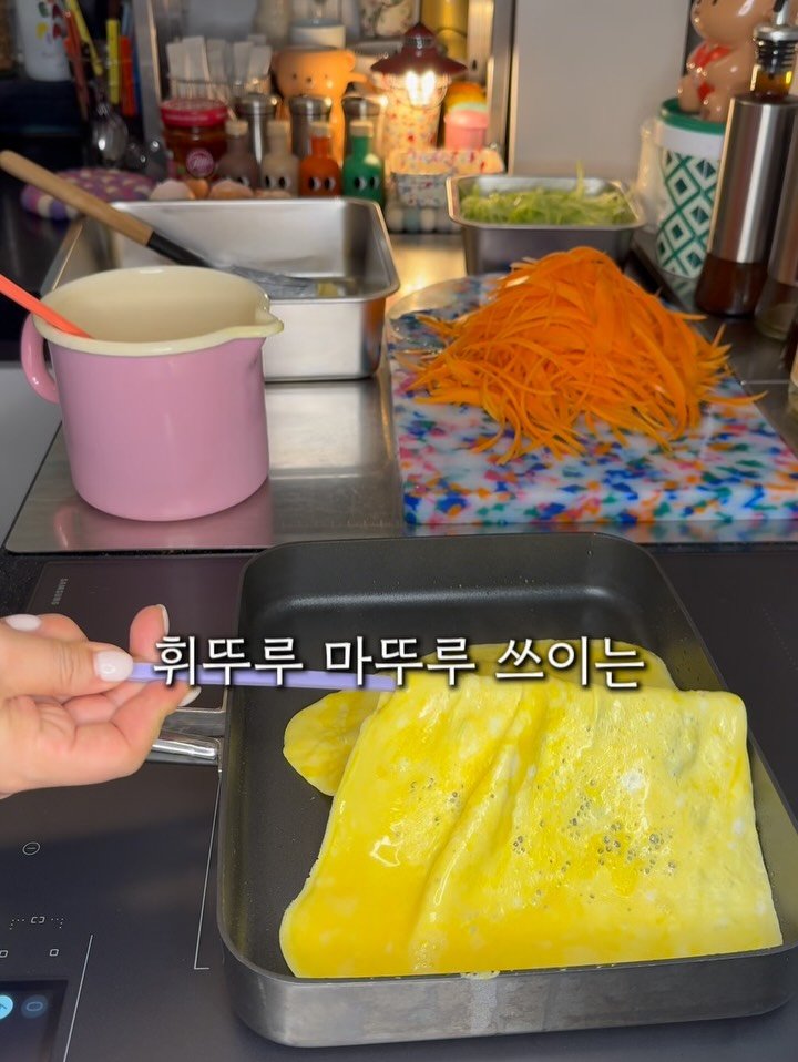 rose_salrim 게시물 이미지: 주말엔, 브런치팬 🍳🧑🏻‍🍳

이삭토스트 요청의 건으로,
일요일 아침 브런치팬부터...