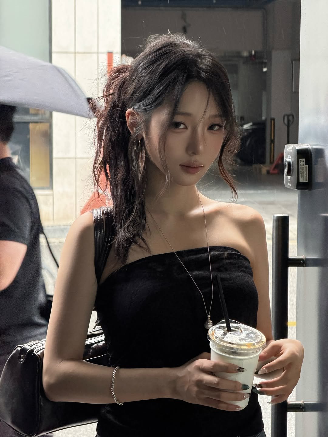 rosieline_ 게시물 이미지: 집게핀 마스터

잘 보면 비 온다

🥀