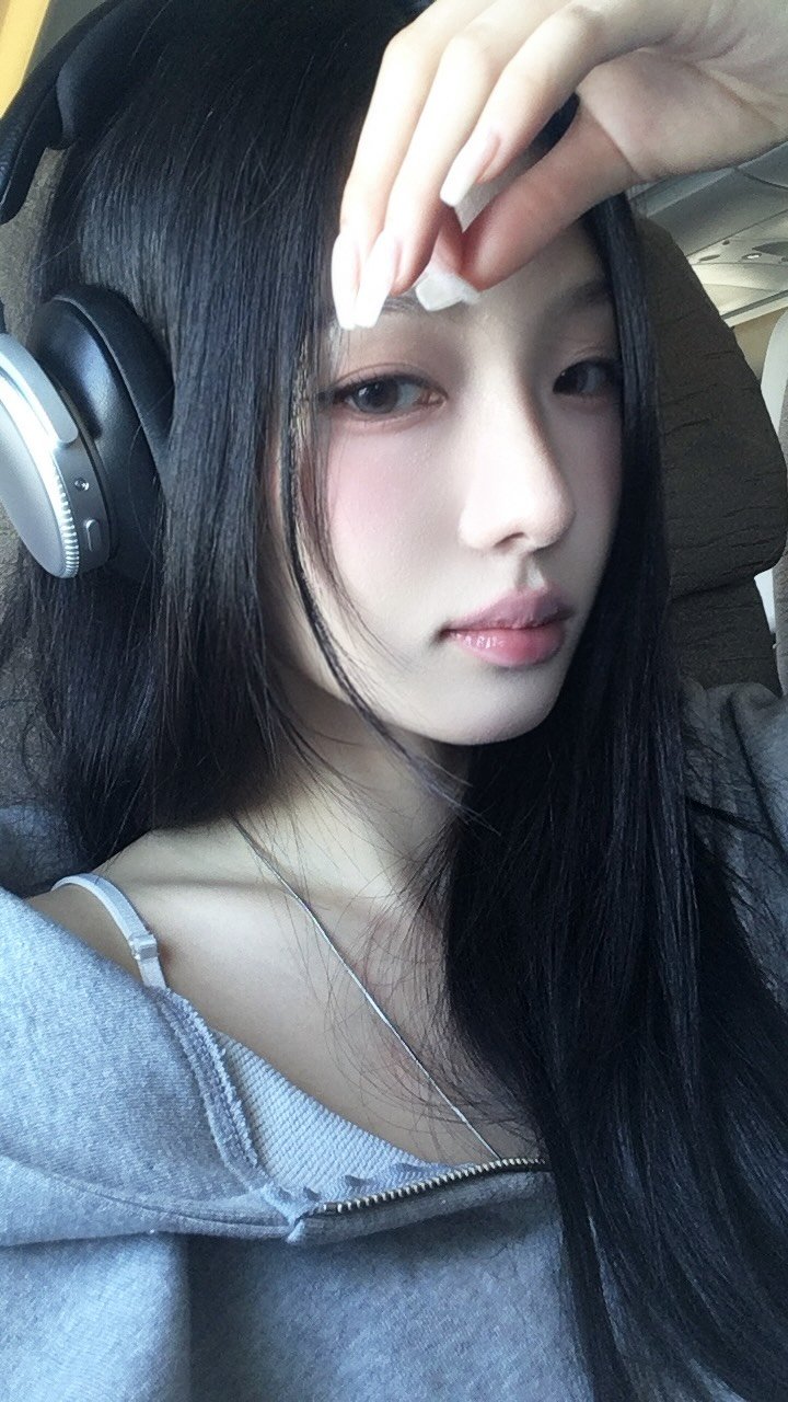 rosieline_ 게시물 이미지: #광고 In-flight GRWM @banilaco_official 
바닐라코의...