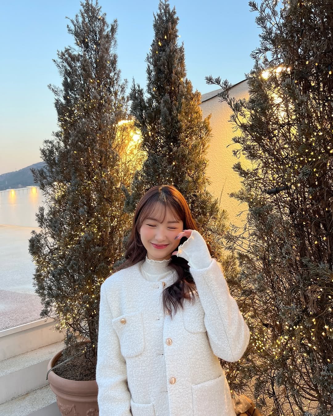 Photo by 로비앙 | 타로 인플루언서 시켜줭 on January 06, 2025.