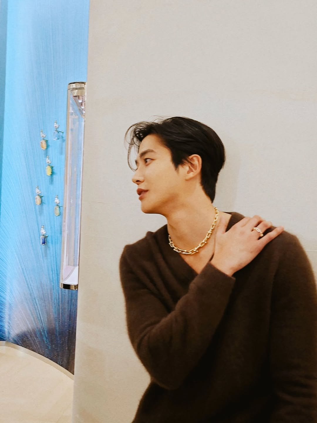 Photo by 로운씨네📽🏠 on March 09, 2026. May be an image of text.