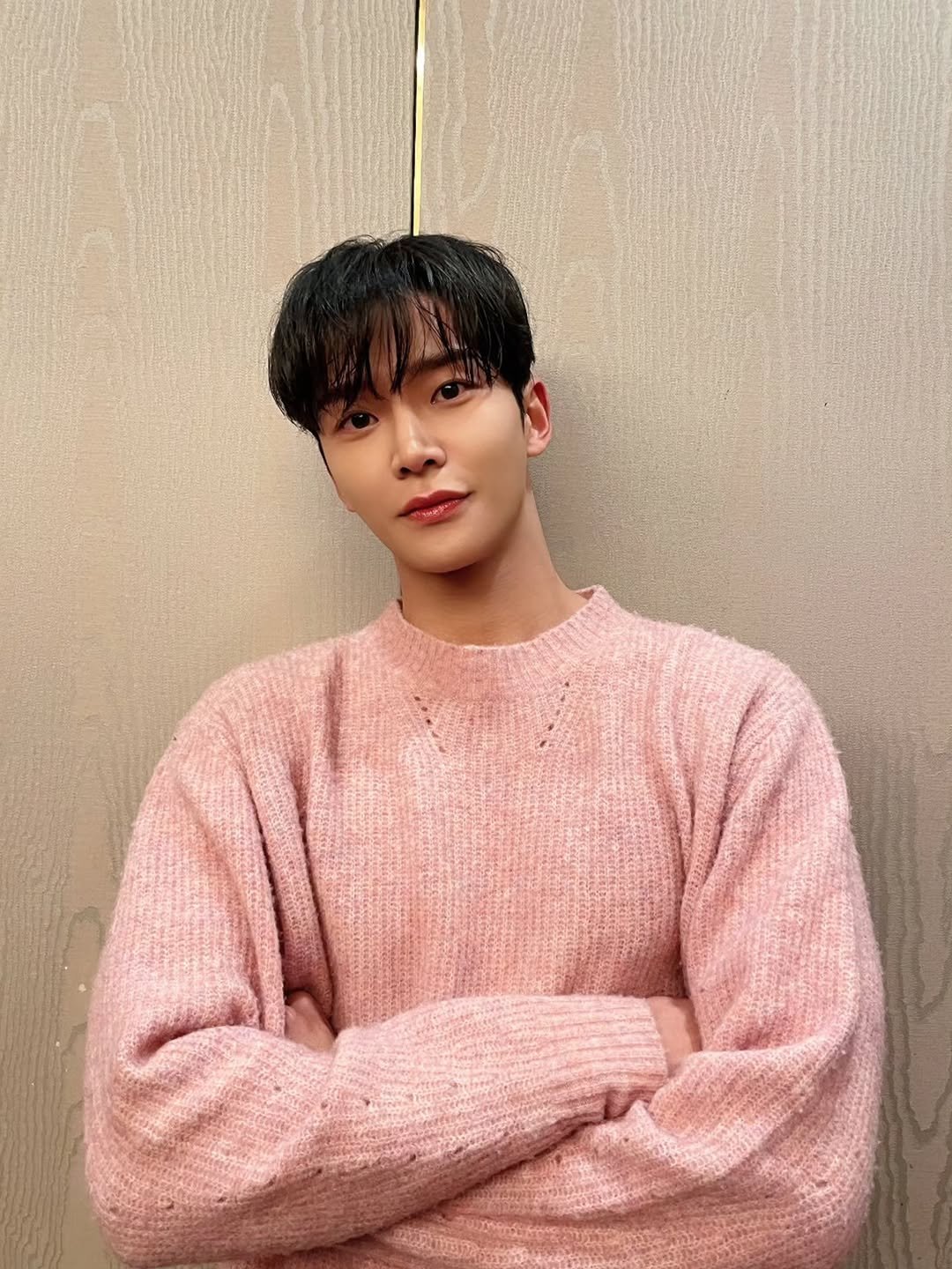 rowoon_cine 게시물 이미지: 🩷💗🌸🍑🎀💓

#로운 #ROWOON #로밍 #ROming @ewsbdi