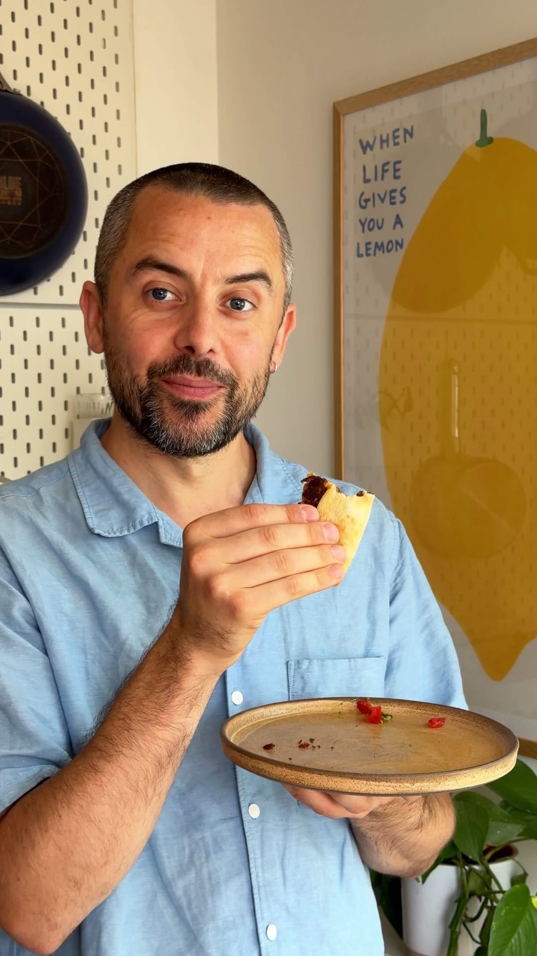 roxyandben 게시물 이미지: BLACK BEAN SMASH TACOS 🇲🇽 get this recipe on...