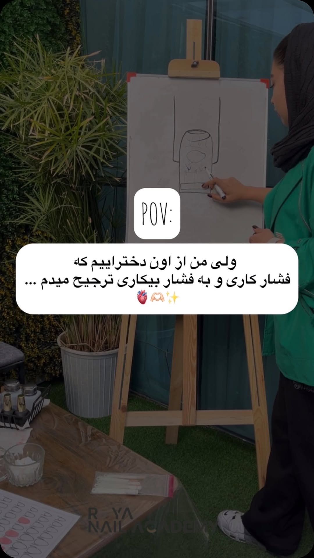 roya_nailacademy 게시물 이미지: مگه نه دخترا؟!
•
•
@roya_nailacademy...