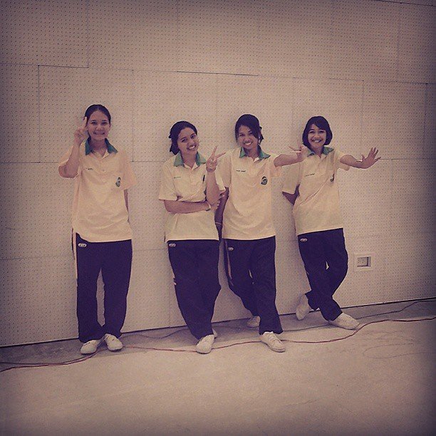 rr_rung 게시물 이미지: อิอิ #สีแสดสู้เว้ยย @mildapat @ja___amm @pakamas_kibb