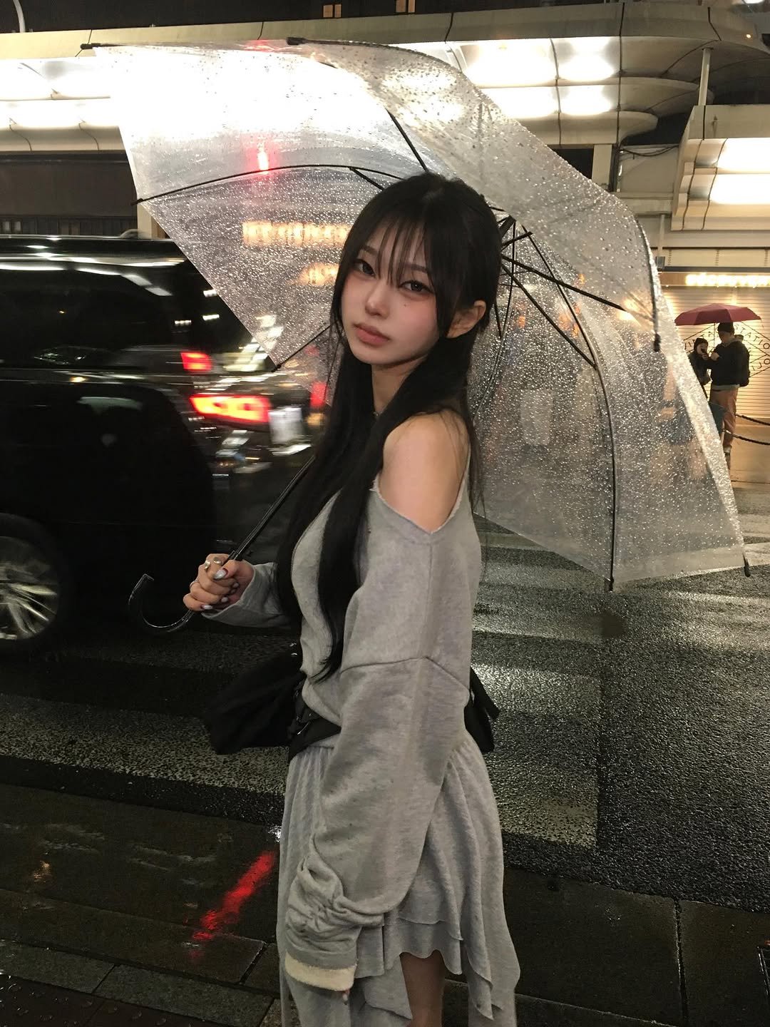 Photo by 예령 in Kyoto. May be an image of one or more people, hair, umbrella, parasol and text.