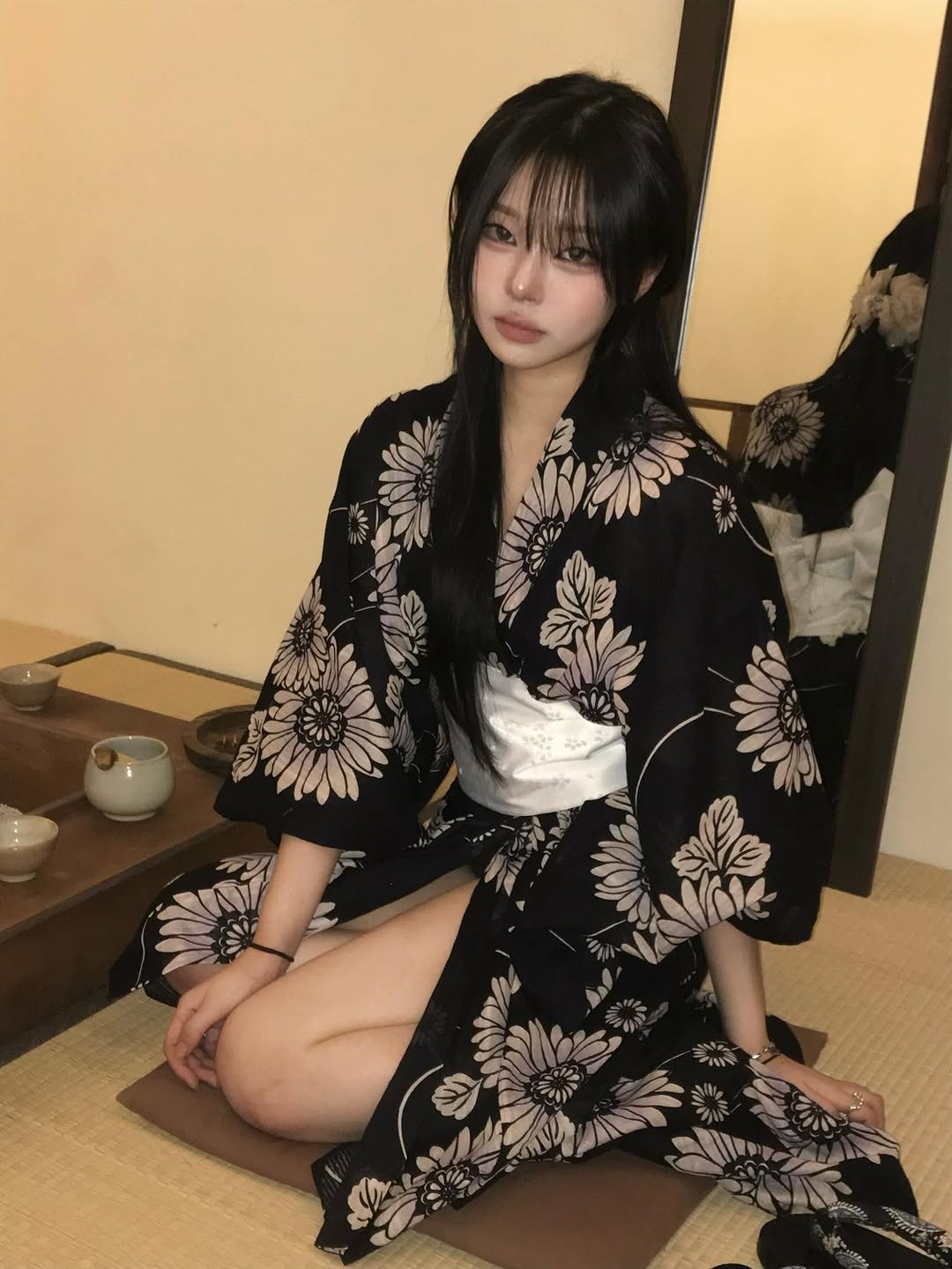 Photo by 예령 on December 20, 2025. May be an image of bath robe, robe and text.