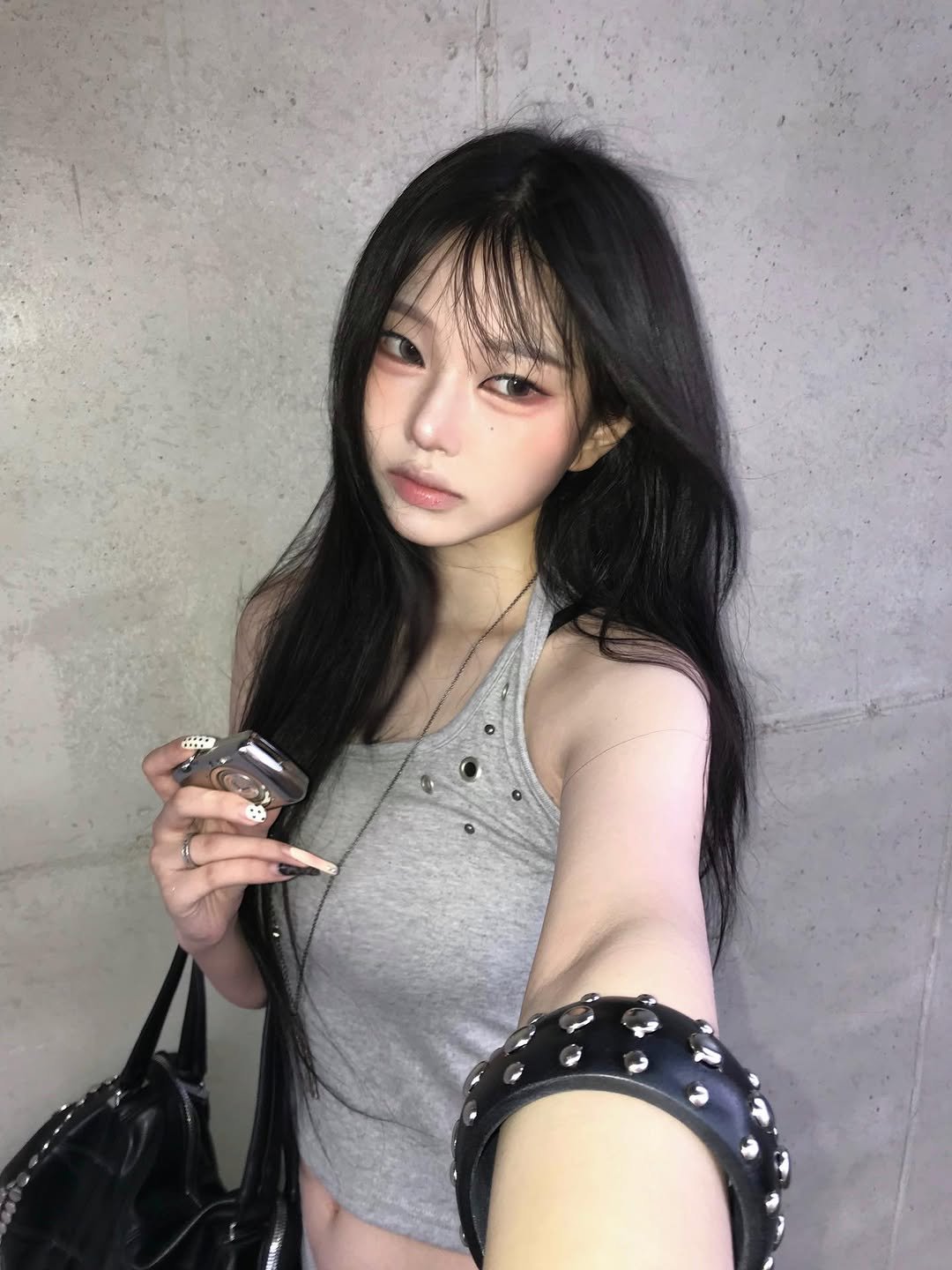 rr_yung 게시물 이미지: @khakipoint
