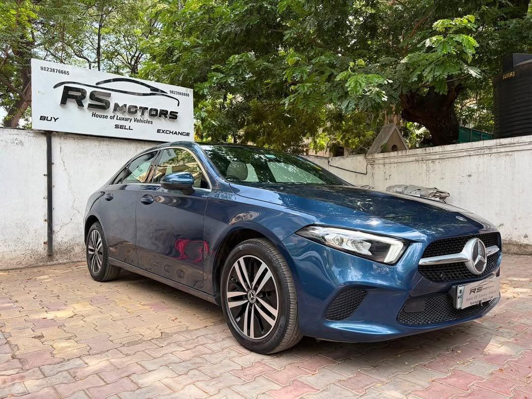 rsmotorspune 게시물 이미지: 2021

A200 Limousine 

Petrol variant 

Only...